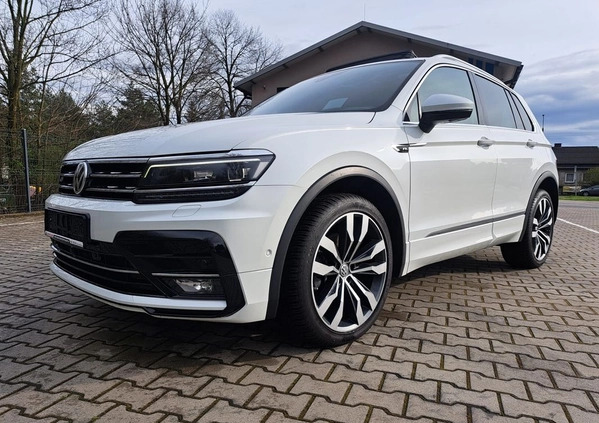 Volkswagen Tiguan cena 117900 przebieg: 198000, rok produkcji 2017 z Poręba małe 497